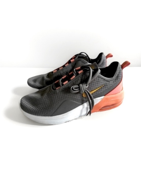 Nike Shoes - Nike Women's Air Max Motion 2